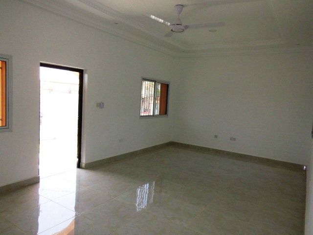 3 bedrooms unfurnished house with modern kitchen  at Tanji