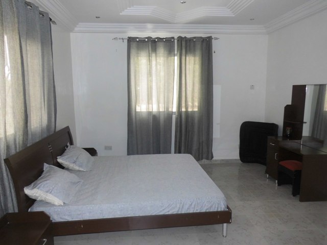 A nice furnished 5bedrooms storey hosue