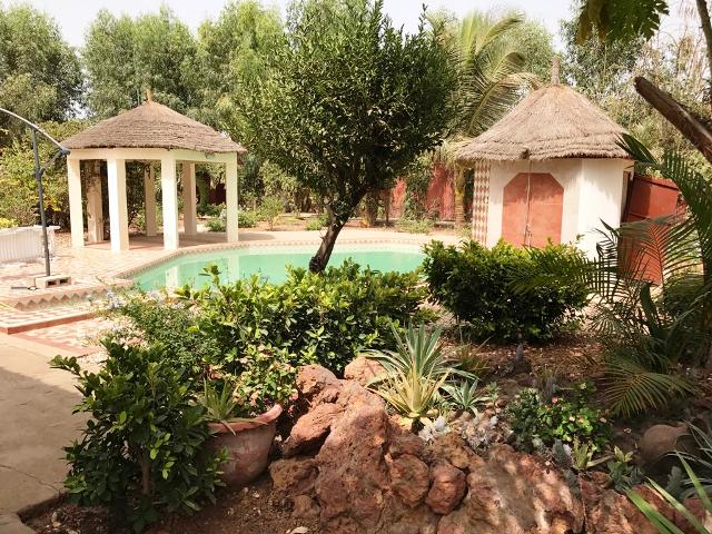 Spacious&nbsp;4 Bedroom&nbsp;partially furnished full compound in Kerr Serigne