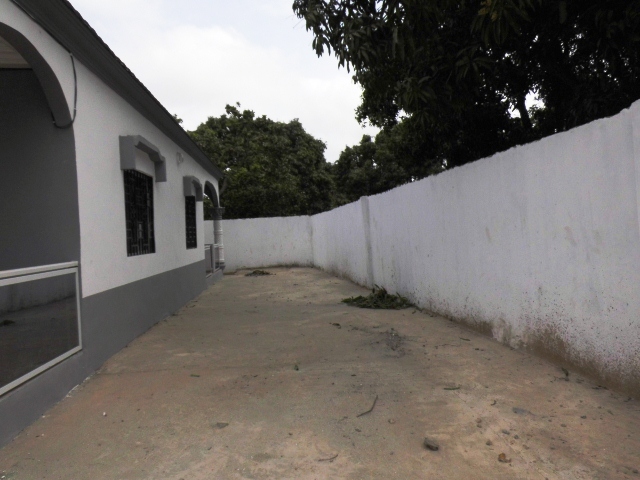 4 Bedroom Modern Bungalow For Sale in Sukuta Nema