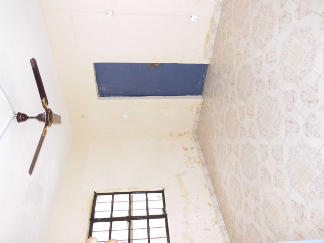 Spacious 3-bedroom unfurnished house in Kotu