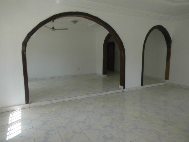 A beautiful 4 bedroom house unfurnished house Kerr Serigne