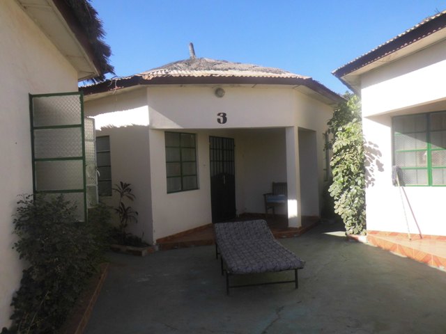 6 bungalows Guest House