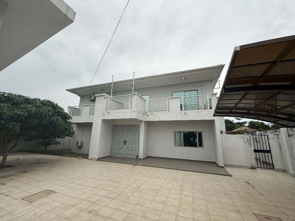 Five bedroom villa in Brufut Garden Estate