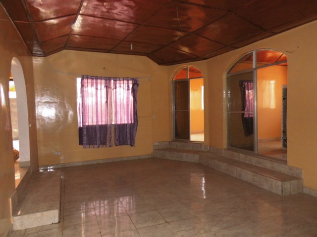 Lovely 3 bedrooms bungalow Lamin