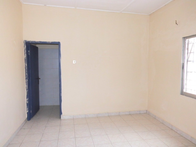 Spacious 3-bedroom unfurnished house in Kotu