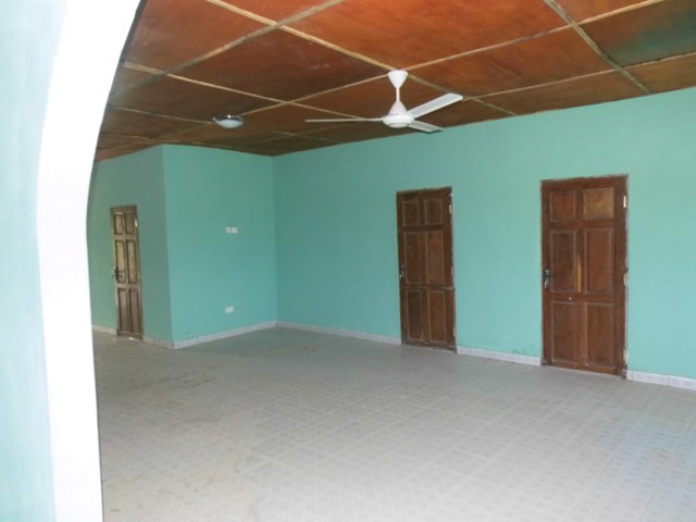 A 4 bedrooms storey apartment