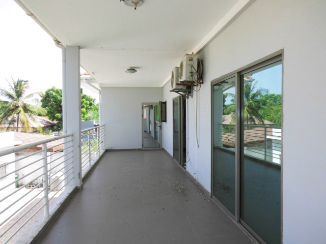 Five bedroom villa in Brufut Garden Estate
