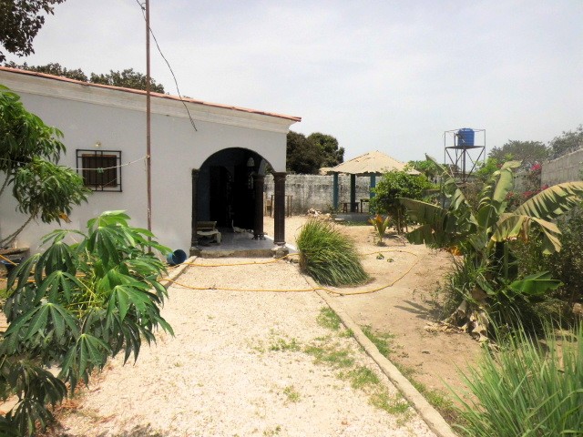 2 bedroom and a bathroom with a Bantaba property located at Batukunku New Town