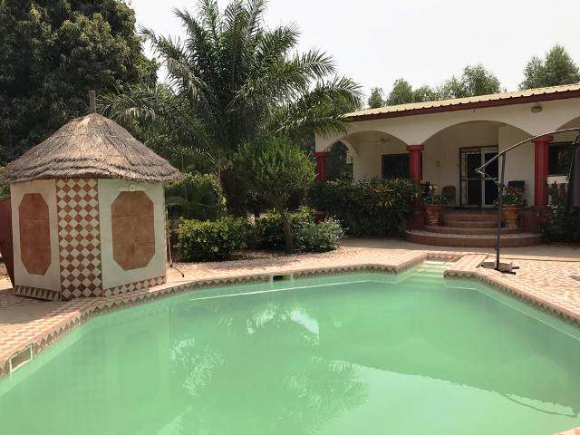 Spacious&nbsp;4 Bedroom&nbsp;partially furnished full compound in Kerr Serigne