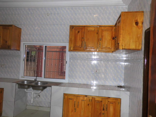 Fabulous 5 bedroom townhouse situated at Brusubi Phase 1