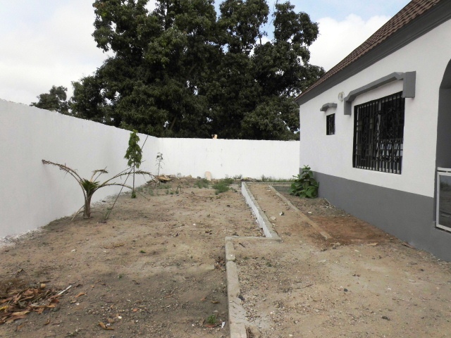 4 Bedroom Modern Bungalow For Sale in Sukuta Nema