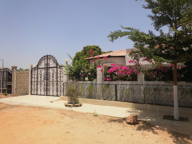 Lovely 3 bedrooms bungalow Lamin