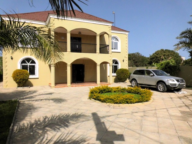 Luxurious 4-Bedroom Villa in Bijilo &ndash; Fully Furnished, Beachside Living with Nature&rsquo;s Charm