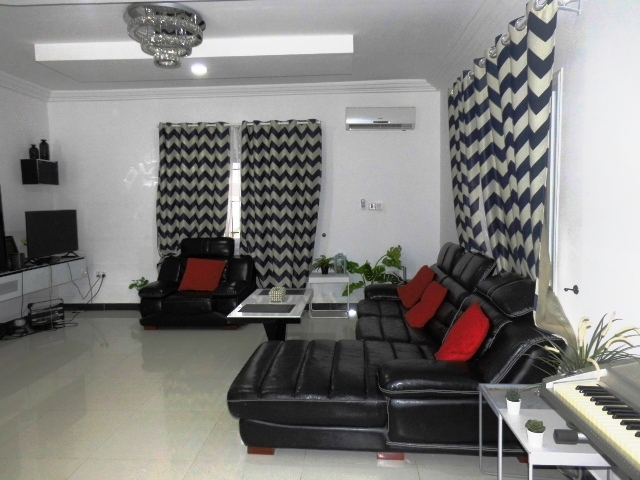 Stylishly furnished four bedroom property with pool in Paradise View