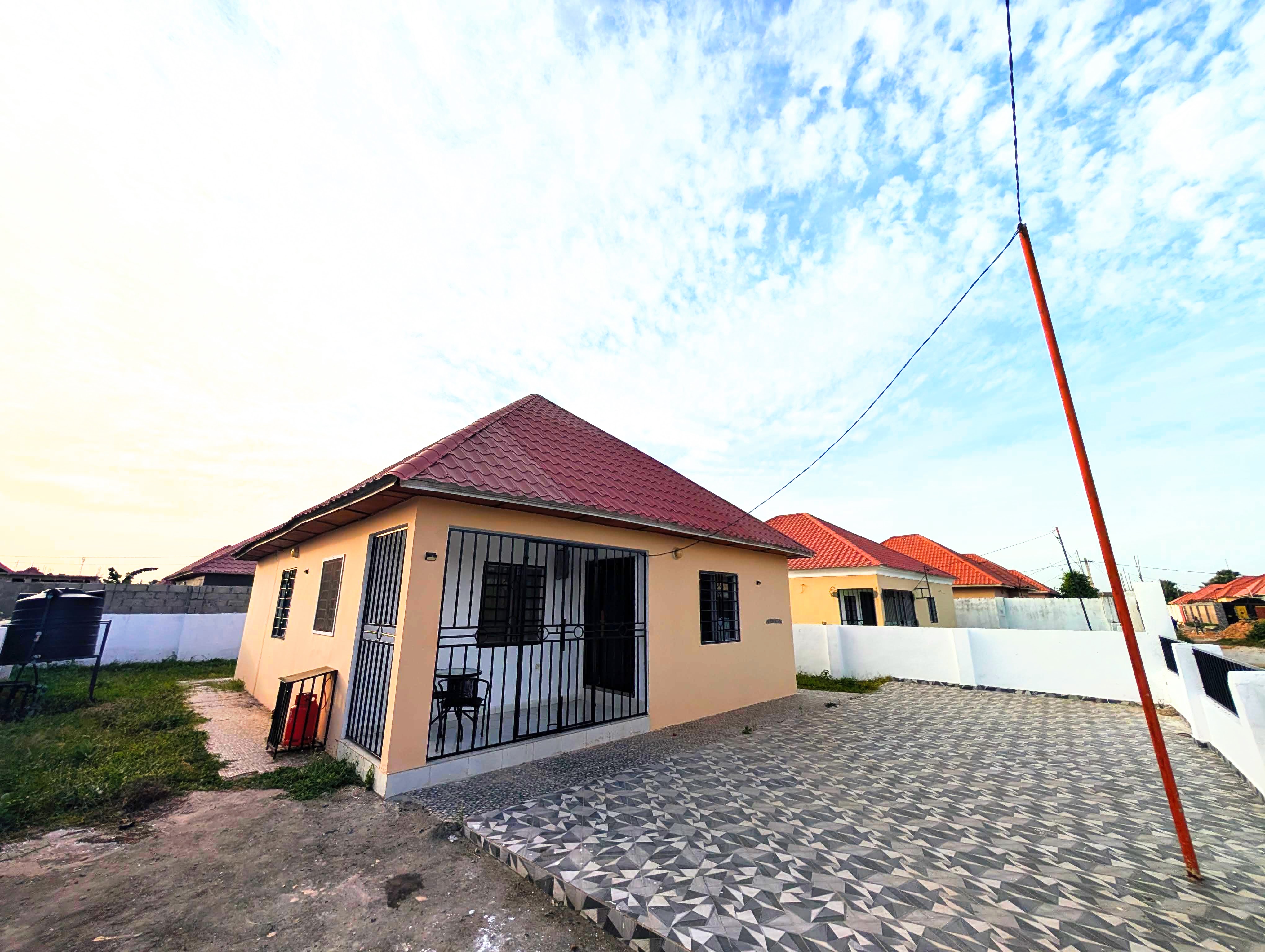 Furnished 3 bedroom Bungalow located in Tujereng Estate