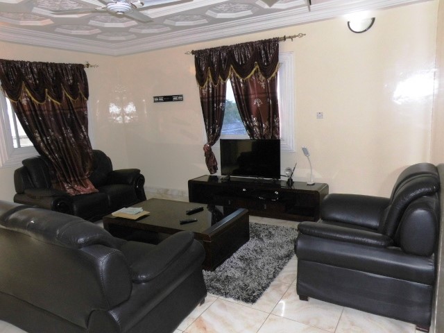 5 Bedroom Fully furnished house with a Bantaba located in Sukuta