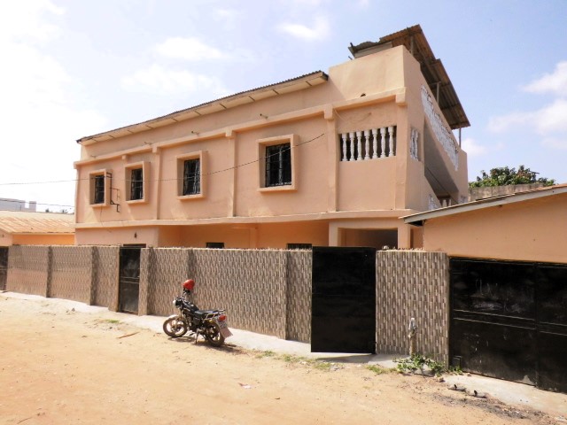 Spacious 3-bedroom unfurnished house in Kotu